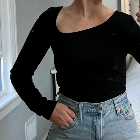 Top - Picture 2 of 2